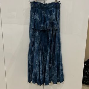 HIPPIE LOVE High Low Skirt. Size Small